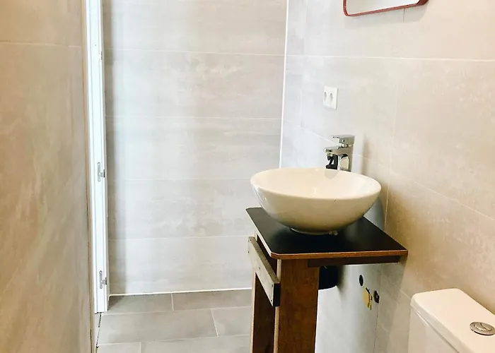 Early Afternoon Boutique فيريل