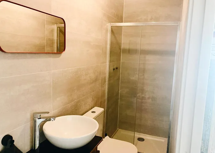 Early Afternoon Boutique بيت شباب فيريل